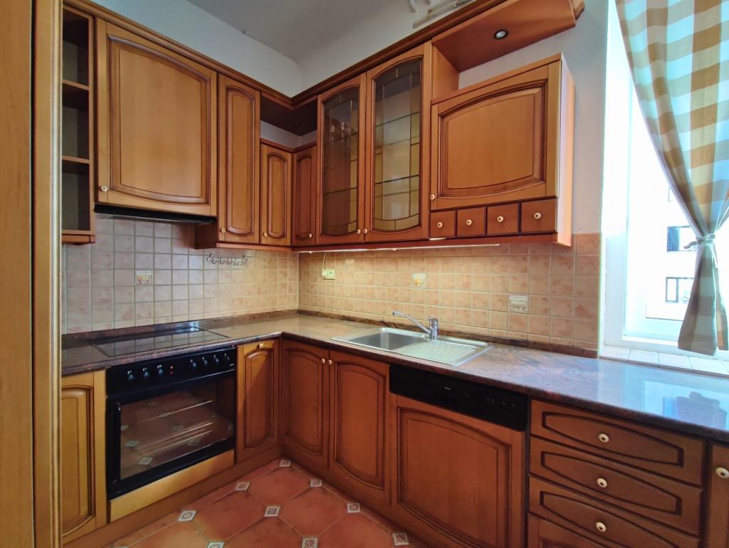 flat For rent 1055 Budapest Honvéd utca 80sqm 350 000 HUF/month Property image: 1