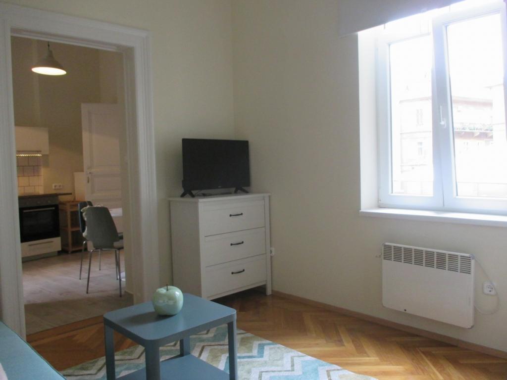 flat For rent 1082 Budapest Baross utca 30sqm 410 €/month Property image: 1