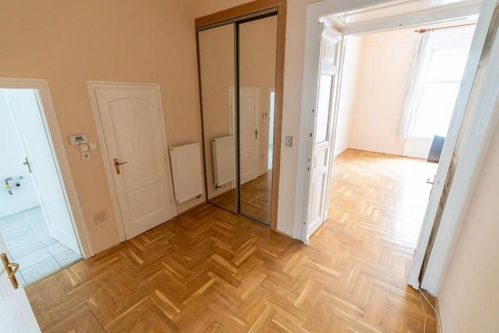 For sale flat Budapest Vígszínház utca 1st floor 50m2 ref7159