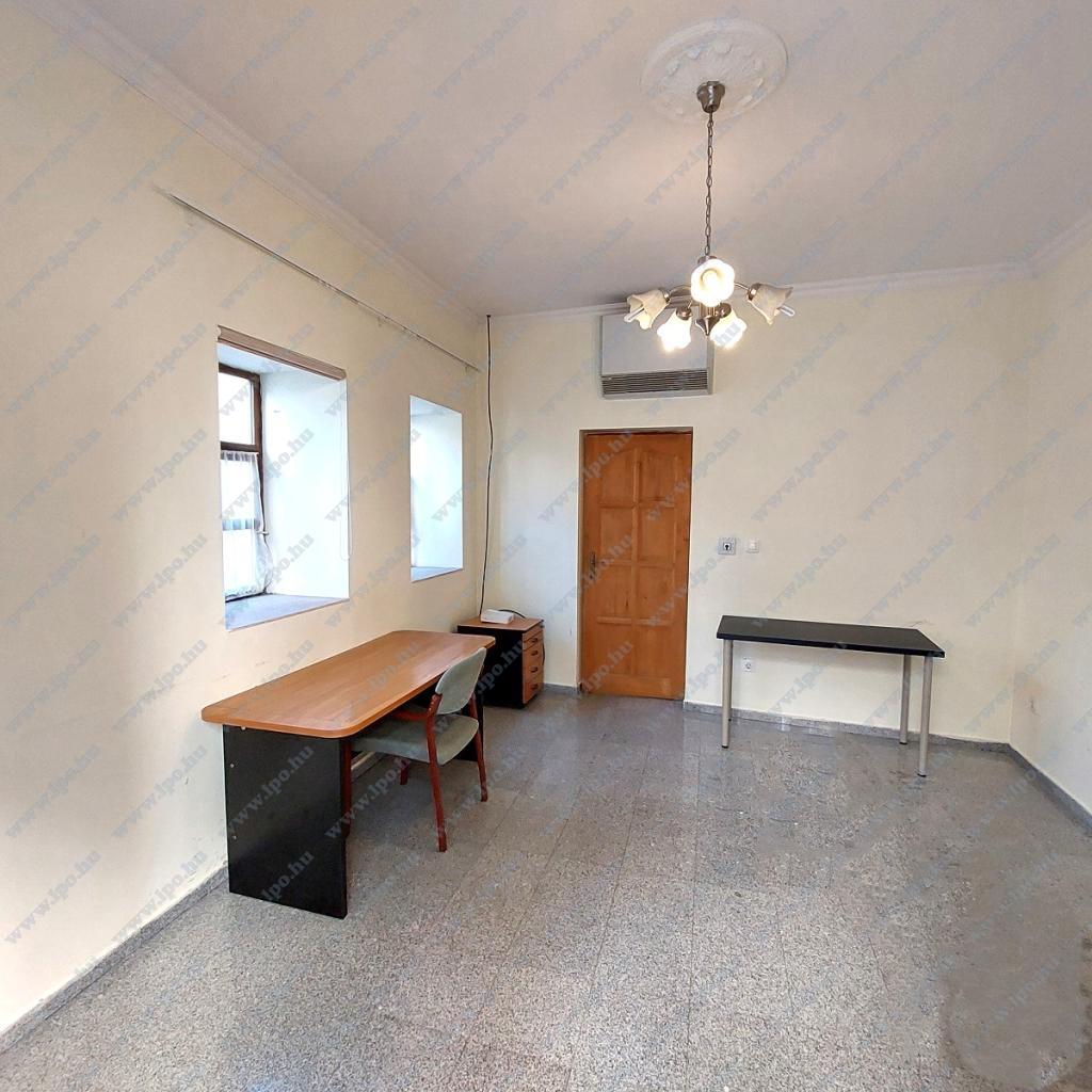Kiadó iroda 1053 Budapest Veres Pálné Ingatlan kép: 1