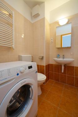 flat For rent 1089 Budapest Diószegi Sámuel utca 36sqm 220 000 HUF/month Property image: 9