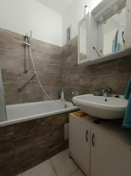 Eladó lakás 1036 Budapest Lajos utca Ingatlan kép: 2