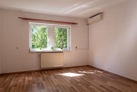 Kiadó ház 1039 Budapest Hunyadi utca Ingatlan kép: 3